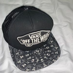 VANS OF THE WALL SNAPBACK HAT CAP